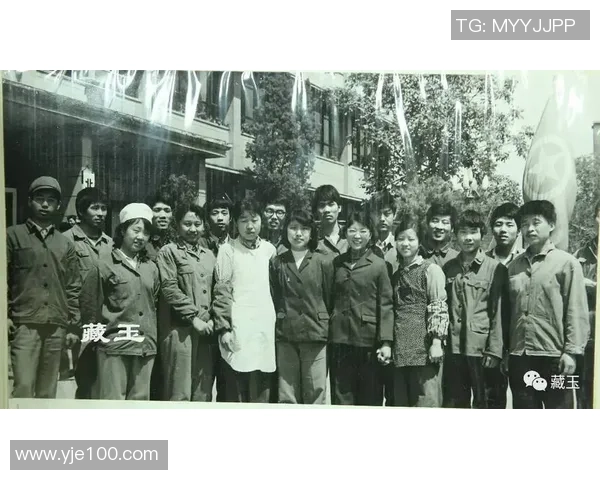 北京足球队转型之路的纪实探索与发展历程分析 北京足球队转型之路的纪实探索与发展历程分析